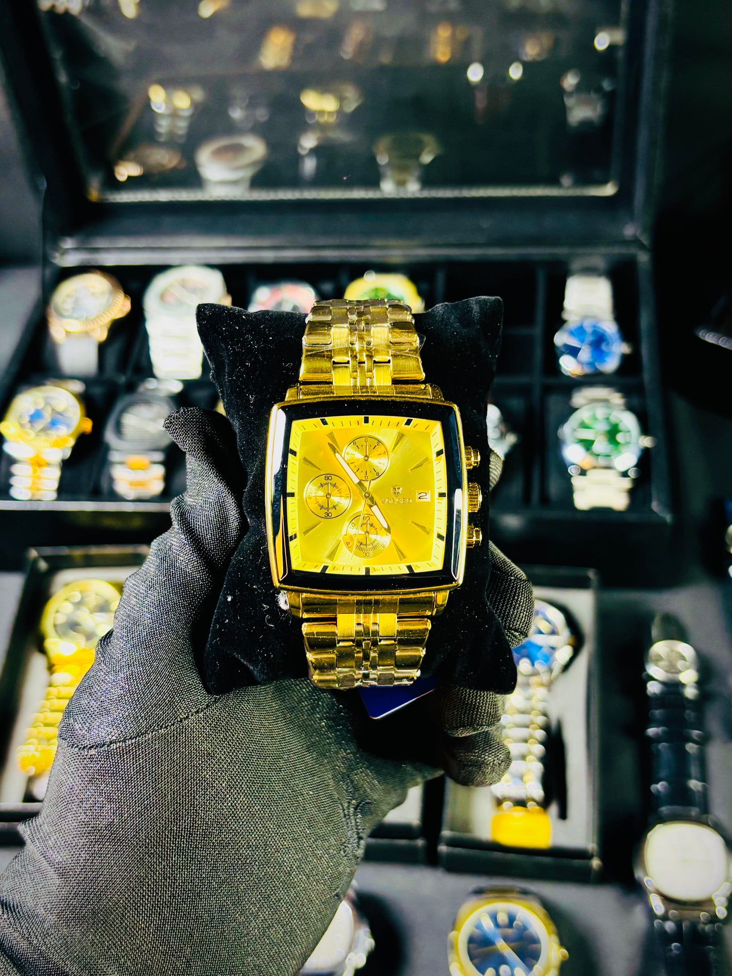 “Bold LOBO wristwatch styled for daily wear”